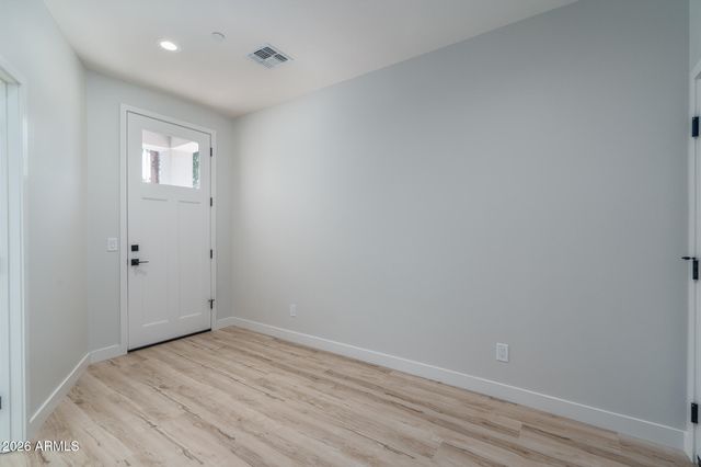 2601 E CLARENDON Avenue 14, Phoenix, AZ 85016