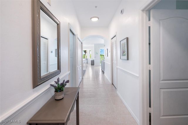 8555 Naples Heritage DR 246, Naples, FL 34112