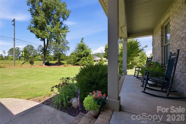 1005 S Point Road, Belmont, NC 28012
