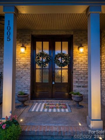1005 S Point Road, Belmont, NC 28012