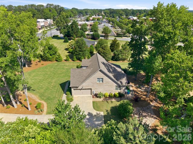 1005 S Point Road, Belmont, NC 28012
