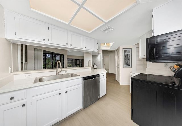 235 WOODS LANDING TRAIL 235, Oldsmar, FL 34677