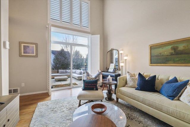 2304 W Summit Pkwy, Spokane, WA 99201