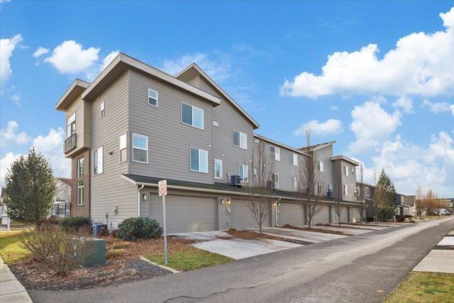 2304 W Summit Pkwy, Spokane, WA 99201