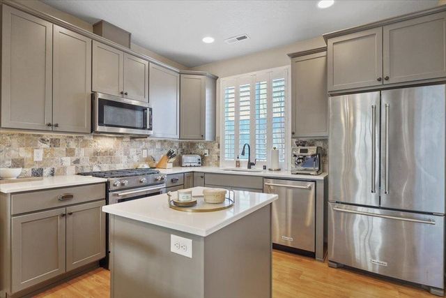 2304 W Summit Pkwy, Spokane, WA 99201