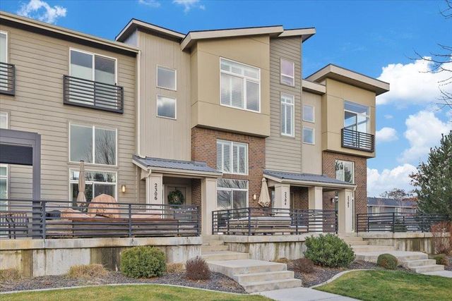 2304 W Summit Pkwy, Spokane, WA 99201