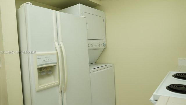 15326 SW 72nd St 11-14, Miami, FL 33193