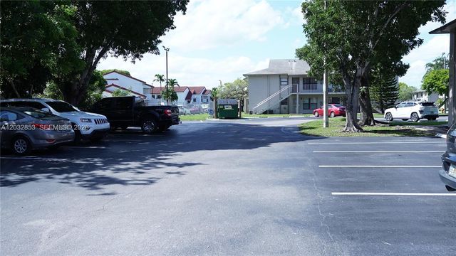15326 SW 72nd St 11-14, Miami, FL 33193