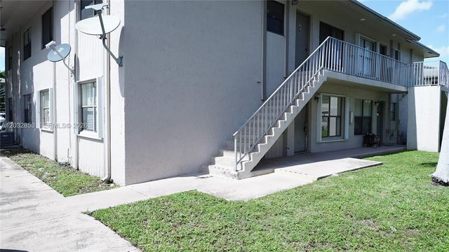 15326 SW 72nd St 11-14, Miami, FL 33193