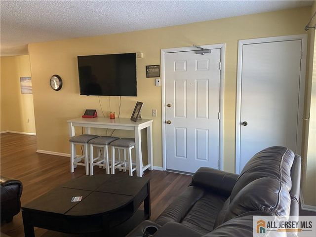 525 Belford Road O, Monroe, NJ 08831