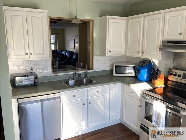 525 Belford Road O, Monroe, NJ 08831