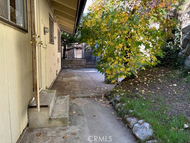 22348 Glenwood, Crestline, CA 92325