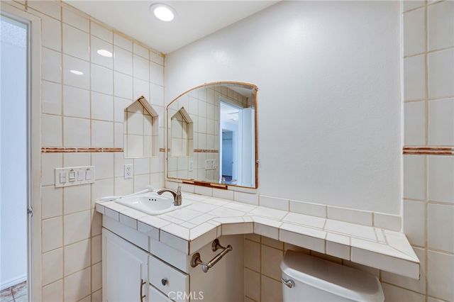 9257 La Shell Drive, Tujunga, CA 91042