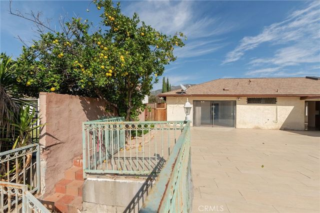 9257 La Shell Drive, Tujunga, CA 91042