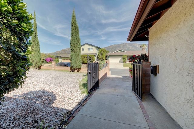 9257 La Shell Drive, Tujunga, CA 91042