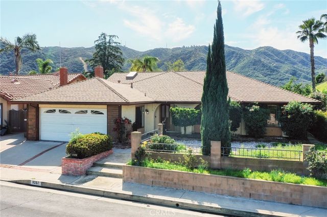 9257 La Shell Drive, Tujunga, CA 91042