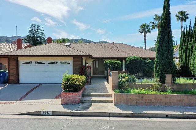 9257 La Shell Drive, Tujunga, CA 91042