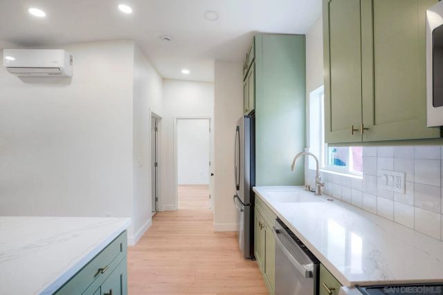 6942 Eberhart St, San Diego, CA 92115