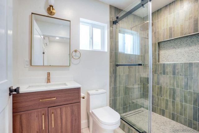 6942 Eberhart St, San Diego, CA 92115