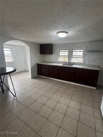 36 Churchill Road, Girard, OH 44420