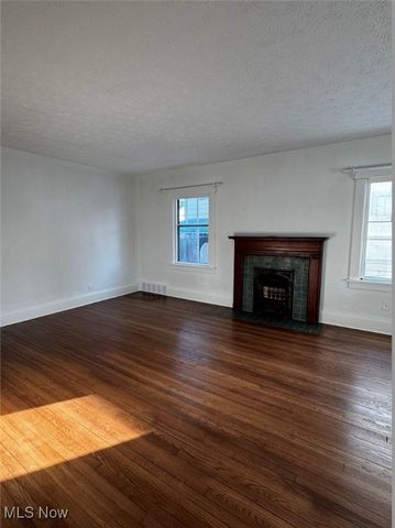 36 Churchill Road, Girard, OH 44420