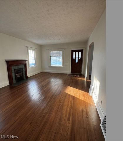 36 Churchill Road, Girard, OH 44420