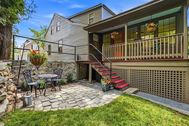 24 School St, Westborough, MA 01581