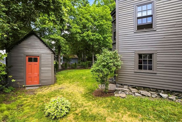 24 School St, Westborough, MA 01581