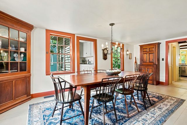 24 School St, Westborough, MA 01581