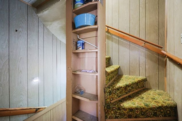 114 Sylvan St, Springfield, MA 01108