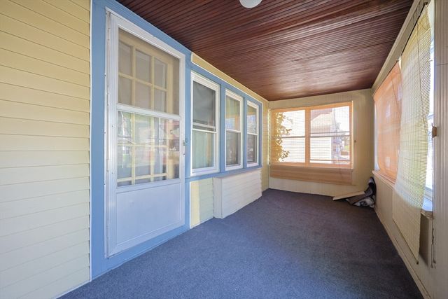 114 Sylvan St, Springfield, MA 01108