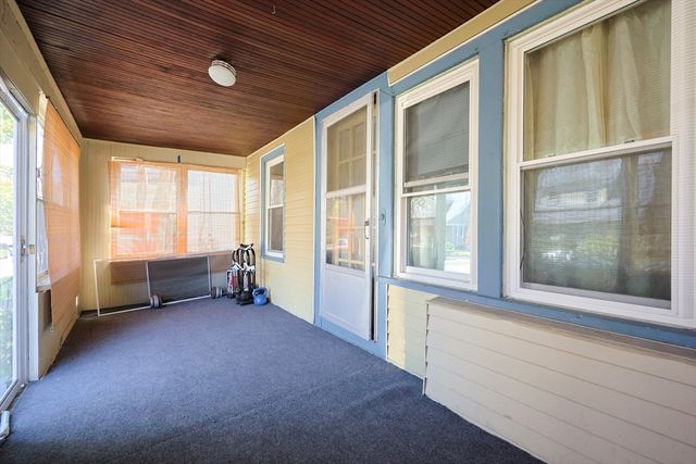 114 Sylvan St, Springfield, MA 01108