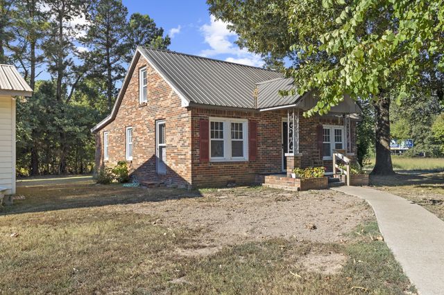 1210 Garton Road, Burns, TN 37029