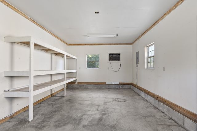 1210 Garton Road, Burns, TN 37029