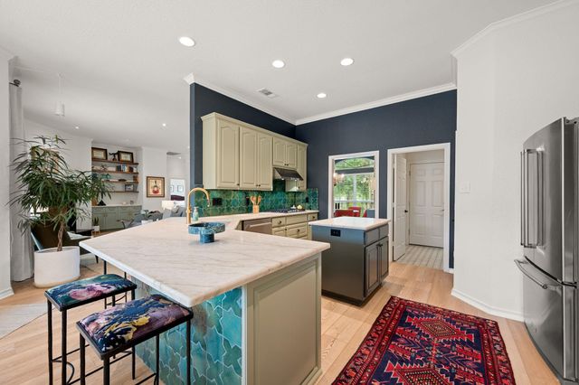 103 Morningside CIR, Hutto, TX 78634