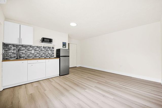 7710 NW 6th Court, Pembroke Pines, FL 33024