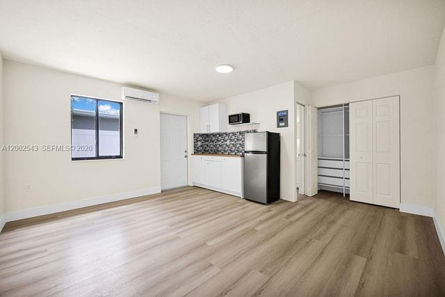 7710 NW 6th Court, Pembroke Pines, FL 33024
