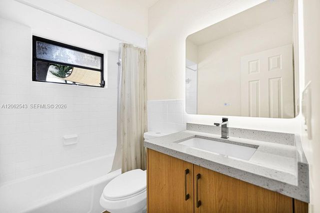 7710 NW 6th Court, Pembroke Pines, FL 33024