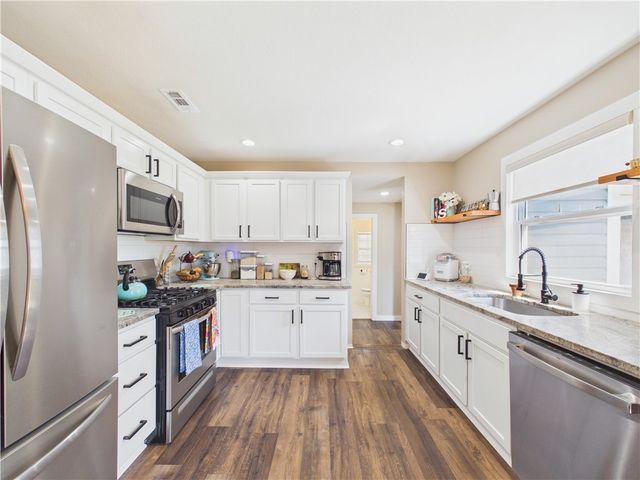 1009 10th Street, Rogers, AR 72756