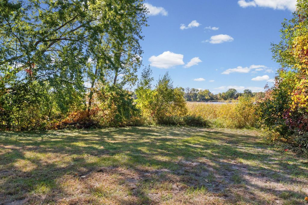8634 Lincoln Street NE, Blaine, MN 55434 — photo 2