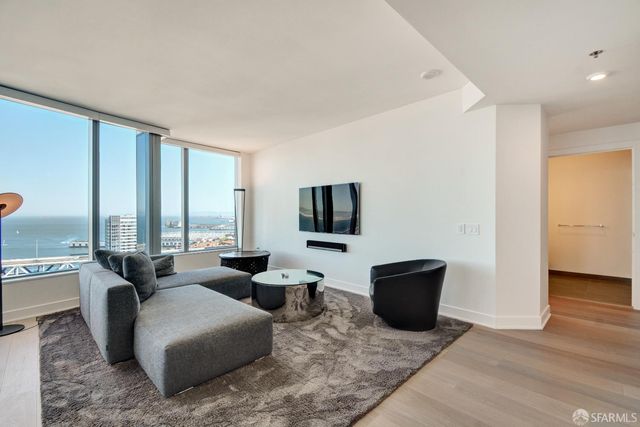 338 Main Street 25C, San Francisco, CA 94105
