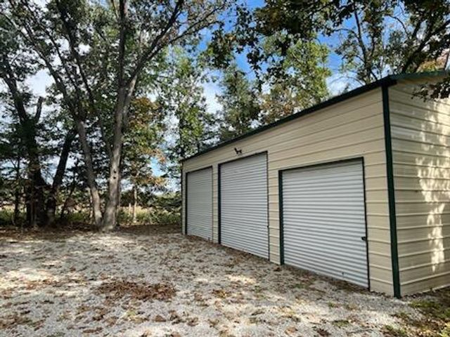 20803 Sunshine Road, Hermitage, MO 65668