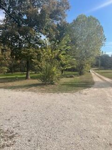 20803 Sunshine Road, Hermitage, MO 65668