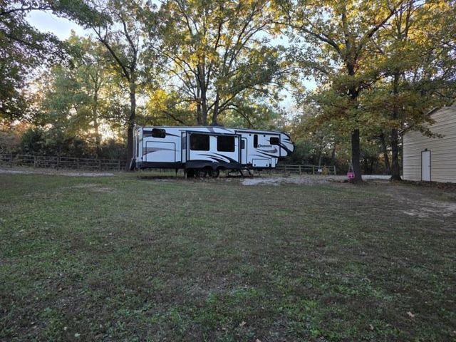 20803 Sunshine Road, Hermitage, MO 65668