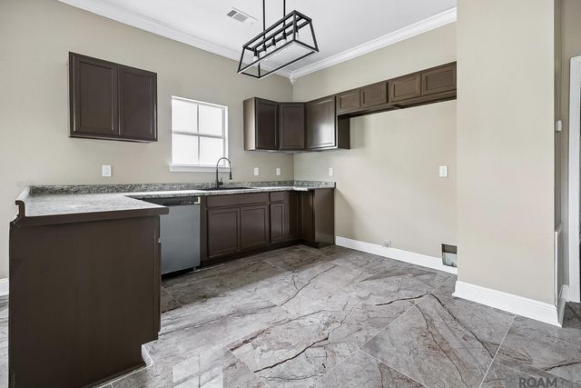 1105 Thomas H Delpit Dr, Baton Rouge, LA 70802