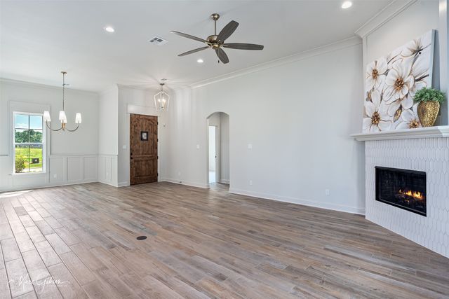 807 Walstonburg, Benton, LA 71006