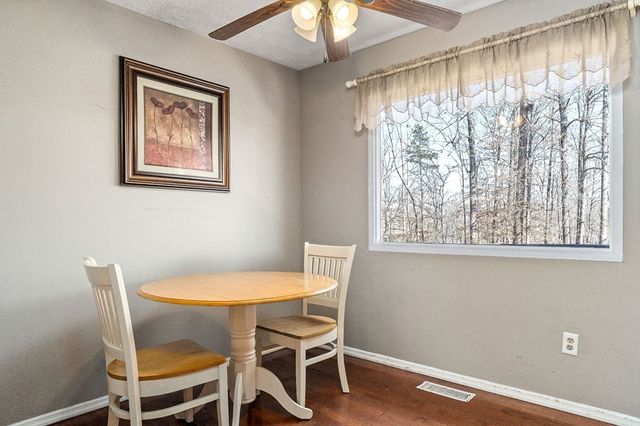 139 Old Standing Stone Rd, Livingston, TN 38570