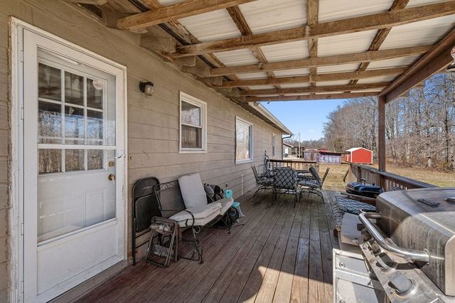 139 Old Standing Stone Rd, Livingston, TN 38570
