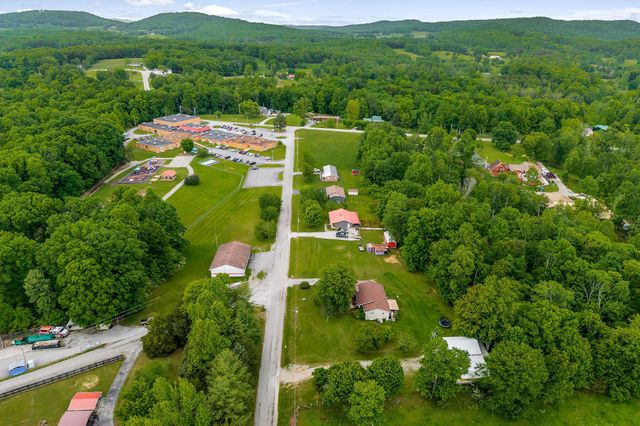 139 Old Standing Stone Rd, Livingston, TN 38570