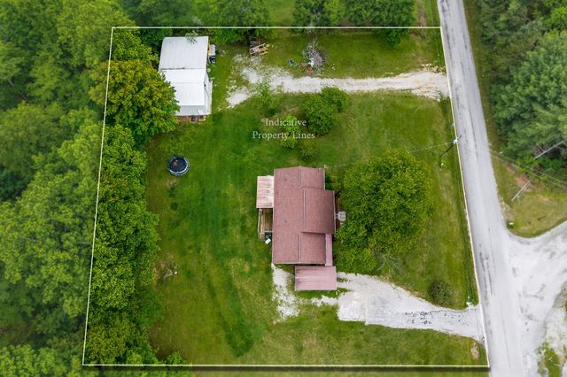 139 Old Standing Stone Rd, Livingston, TN 38570